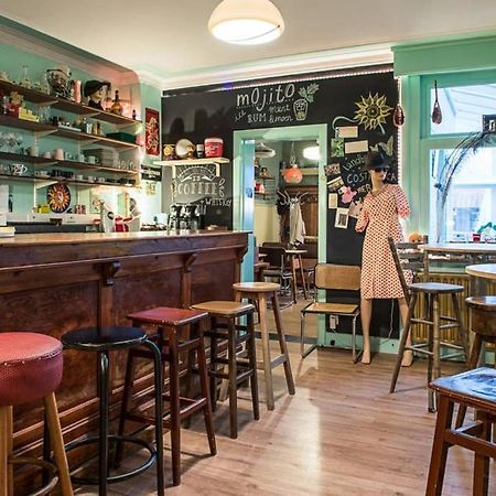Vakantiewoning In Mol Centrum Met Eigen Bar "Casacuriosa" Exteriör bild