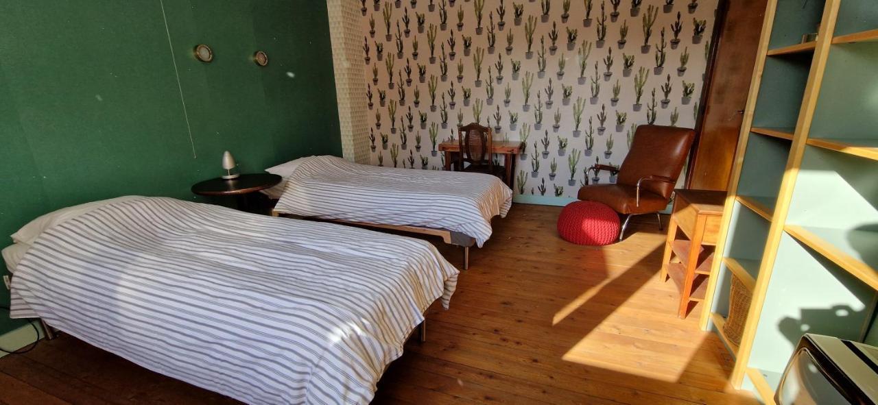 Vakantiewoning In Mol Centrum Met Eigen Bar "Casacuriosa" Exteriör bild